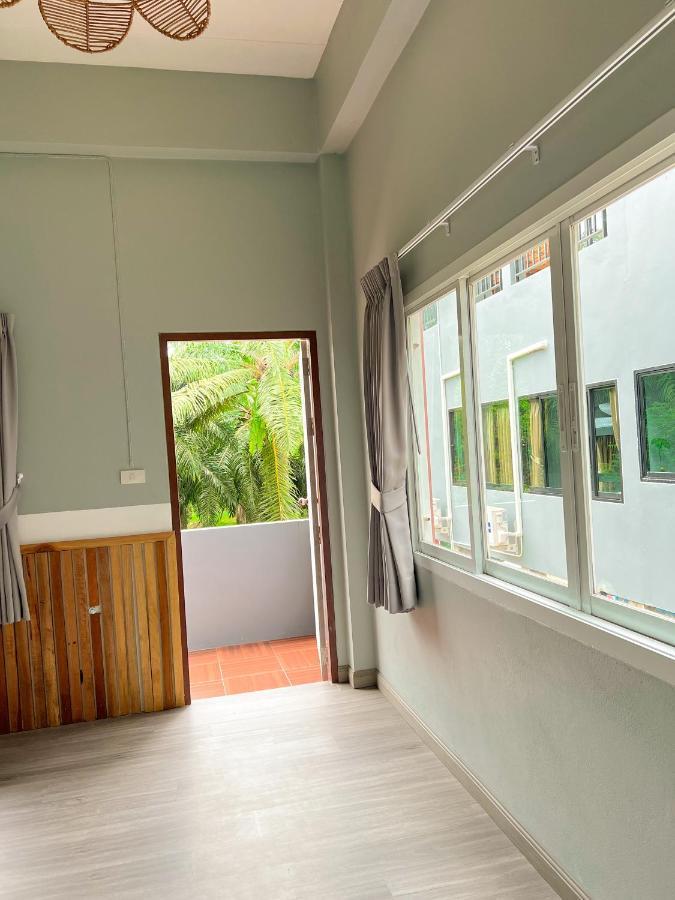 Private Room With Share Bathroom At Little Wild House Khaosok Khao Sok National Park Экстерьер фото