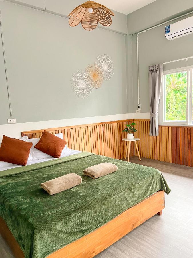 Private Room With Share Bathroom At Little Wild House Khaosok Khao Sok National Park Экстерьер фото