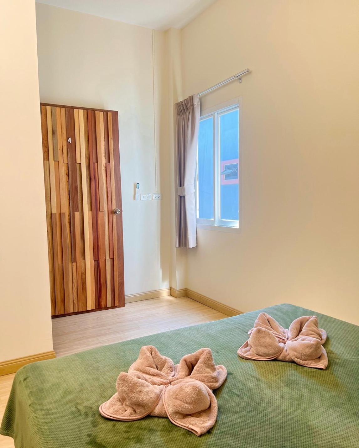 Private Room With Share Bathroom At Little Wild House Khaosok Khao Sok National Park Экстерьер фото